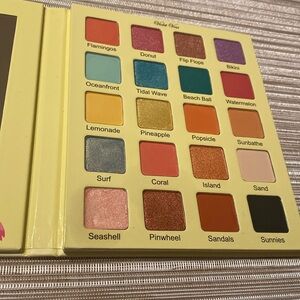 🦩Flamingo 🦩 Eye Shadow Palette